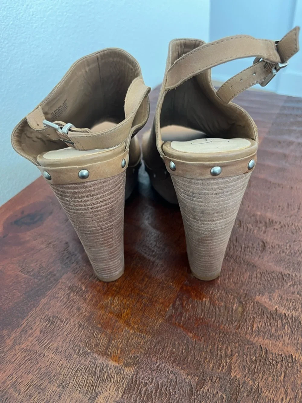 Jessica Simpson Daine leather studded platform block heel boho festival heel 8